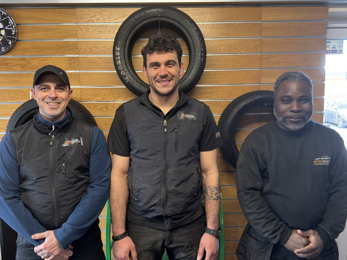 The 4YouGarage team — Paulo, João, and Julio